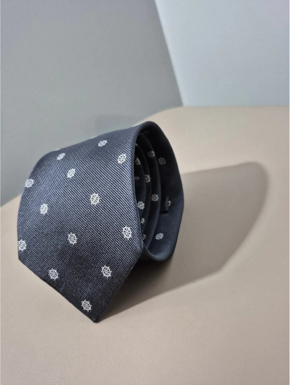 J.Crew Men’s 100% Silk Tie Navy Blue White Nautical Ship Wheel Skinny